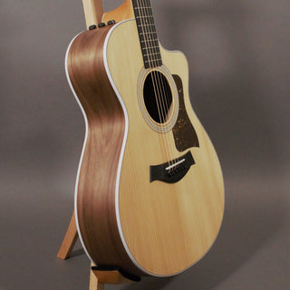 Taylor 212ce