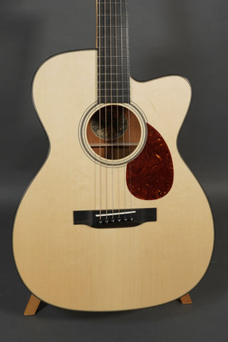 Collings OM1 E Cutaway