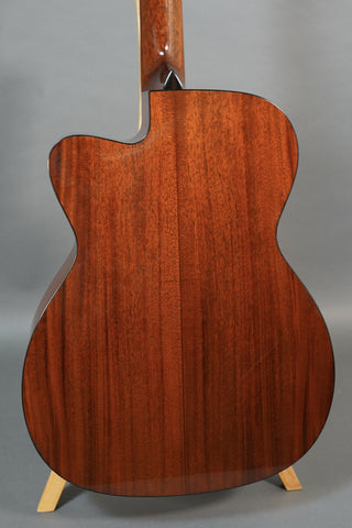 Collings OM1 E Cutaway