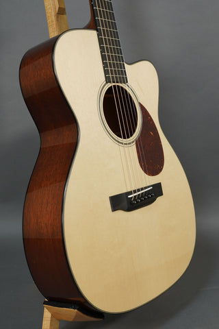 Collings OM1 E Cutaway