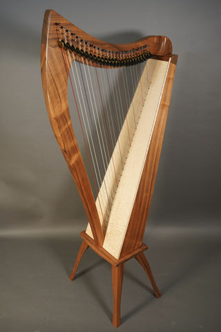 Dusty Strings FH26 Walnut