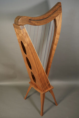Dusty Strings FH26 Walnut