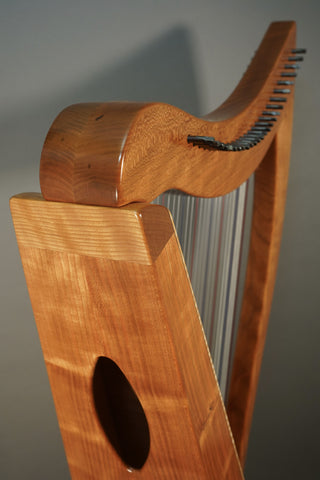 Dusty Strings FH26 Figured Cherry w/Camac levers