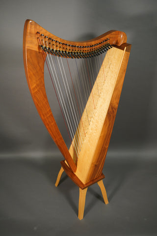 Used Dusty Strings FH26 Walnut