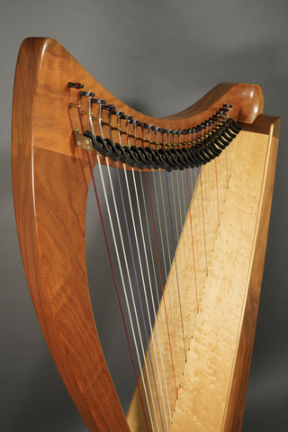 Used Dusty Strings FH26 Walnut