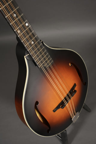 Eastman MDO305E-SB Octave Mandolin