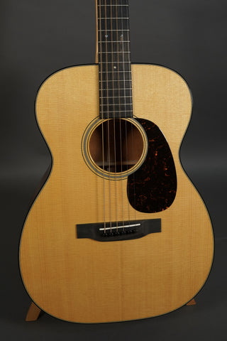 Martin 00-18