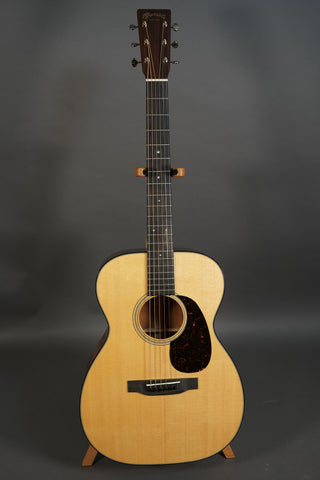 Martin 00-18