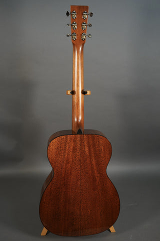 Martin 00-18