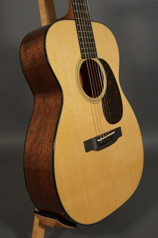 Martin 00-18