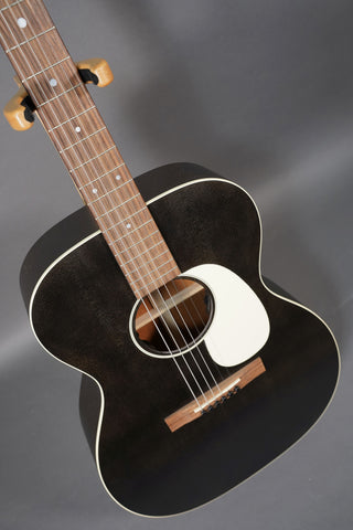 Martin 000-17E Black Smoke