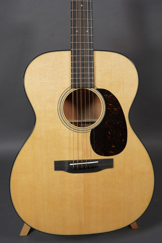 Martin 000-18