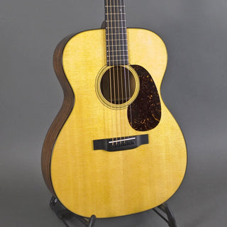 Martin 000-18