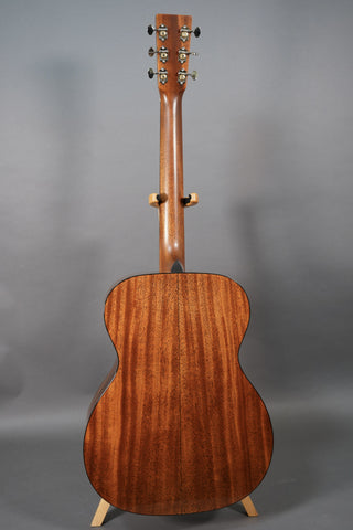 Martin 000-18