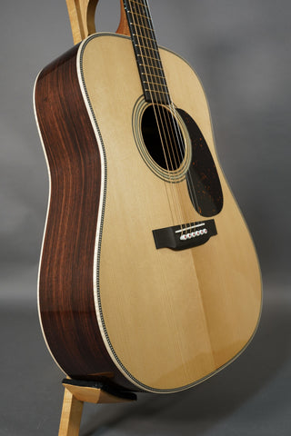 Martin D-28 Modern Deluxe