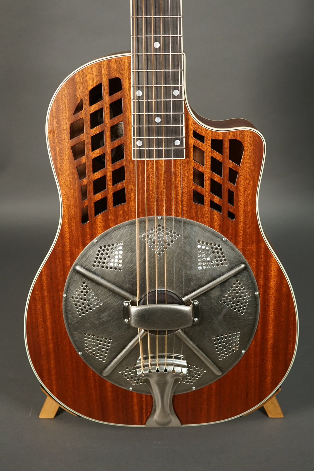 National ResoRocket, Wood Body – Dusty Strings