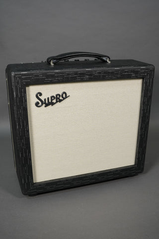 Supro Amulet 110