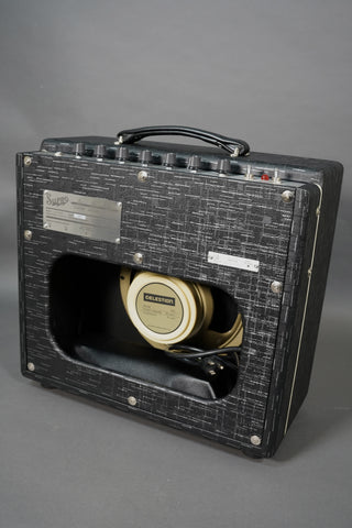 Supro Amulet 110