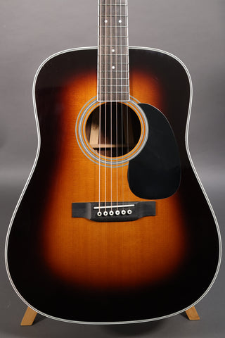 Used Martin D-35 Sunburst