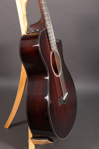 Used Taylor 562ce