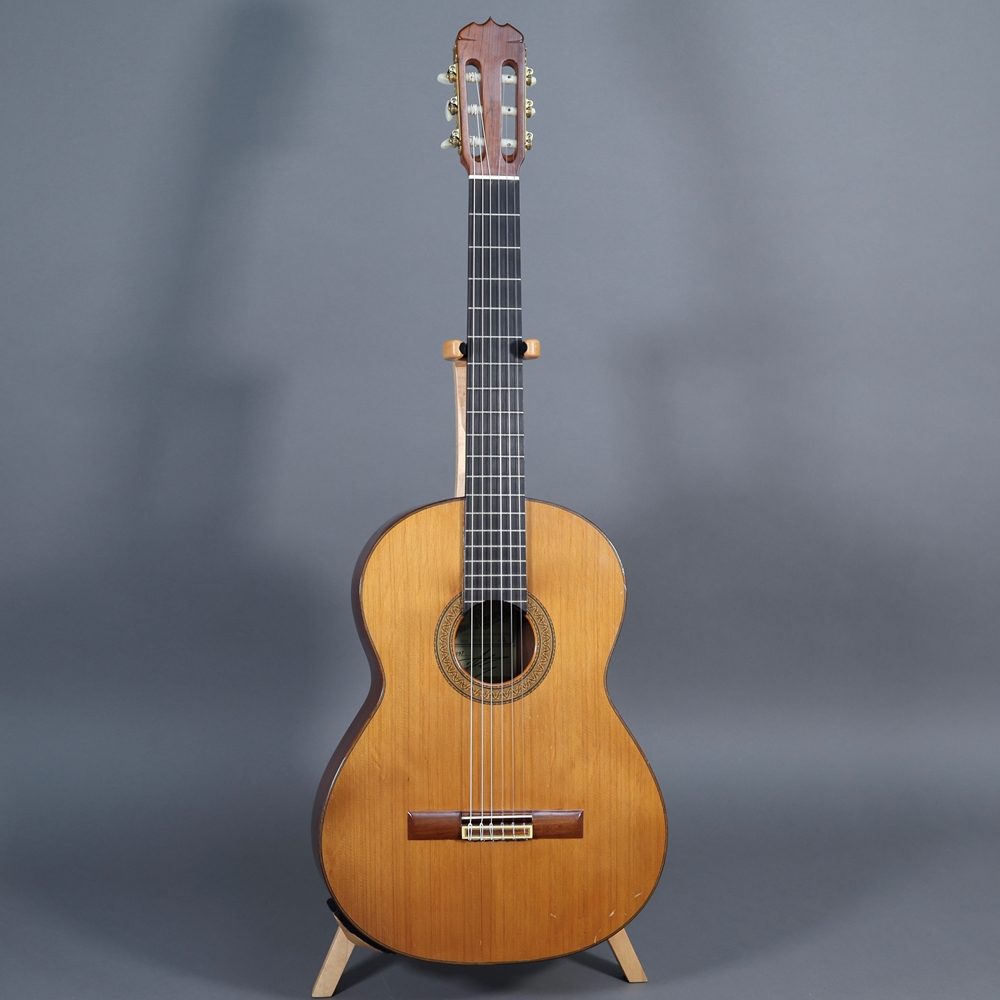 Dusty Strings - Used Jose Ramirez 1A (1972 )