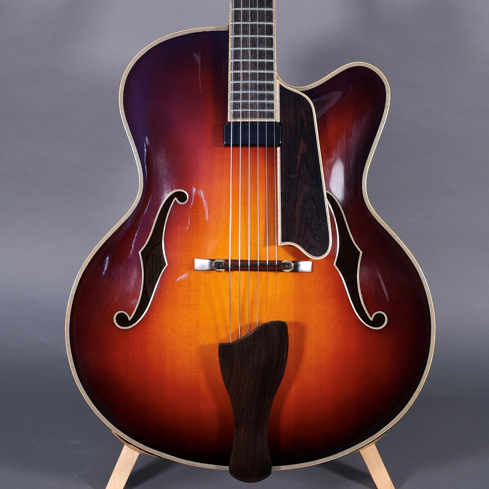 Used Eastman AR910CE