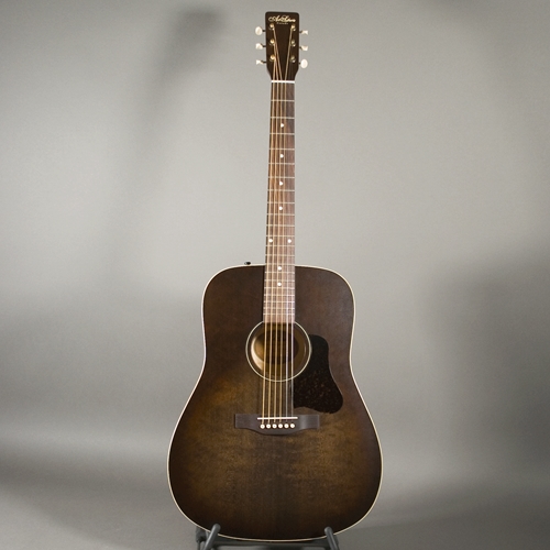 Dusty Strings - Art & Lutherie Americana Bourbon Burst Dusty Strings - Art & Lutherie Americana Bourbon Burst