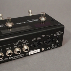 1213* BOSS ES-8 スイッチャー MIDI BOSS ES-8 Effects Switching System Review by Sweetwater